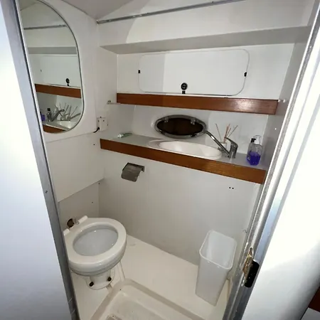 Unique Yacht Experience Barcelona Mataró